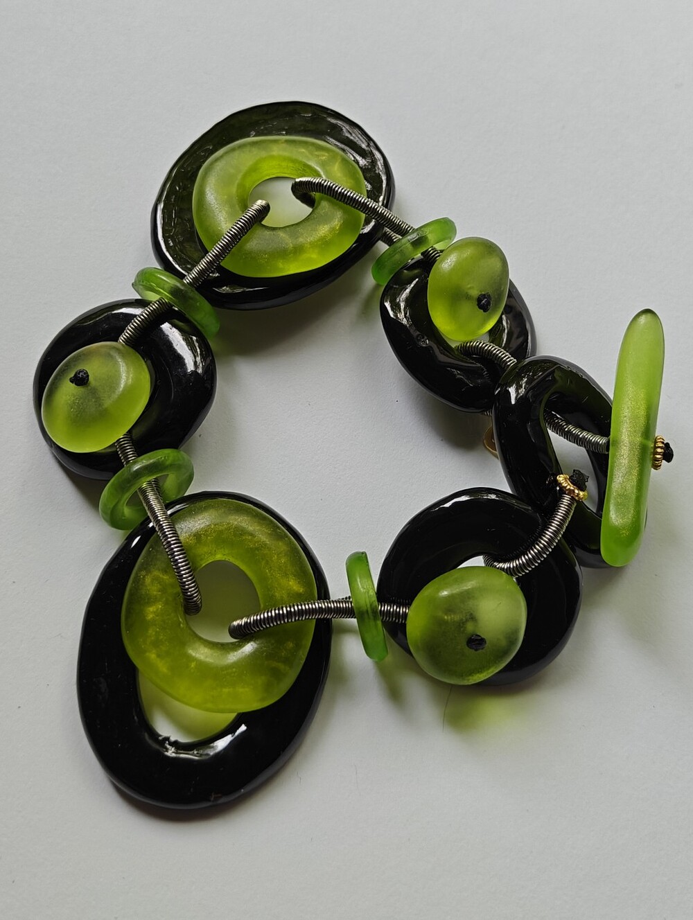 Designer Lalo Orna Sculptured Acrylic Resin Bracelet NWOT